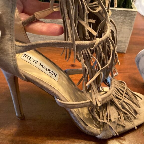 Steve Madden Taupe Fringly Sandals  Size 8 - Picture 7 of 10